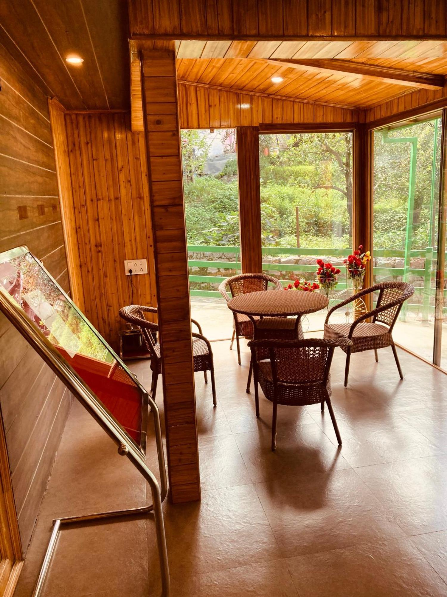 Tata Vista Resort Mall Road Manali - Centrally Heated & Air Cooled Luaran gambar
